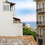 Kentia Modern/Artistic City Apartment
